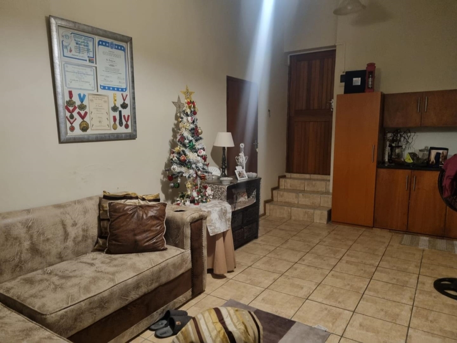3 Bedroom Property for Sale in Fraaiuitsig Western Cape